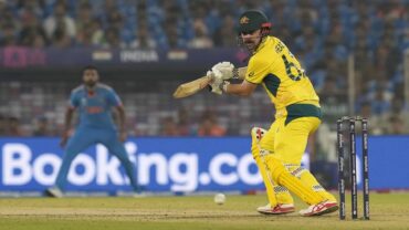 হেডের সেঞ্চুরিতে জয়ের পথে অস্ট্রেলিয়া