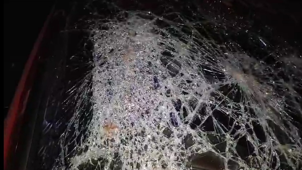 খাগড়াছড়িতে যাত্রীবাহী বাসসহ একাধিক যানবাহনে ভাঙচুর, আহত ১০