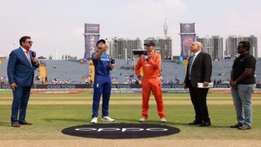 নেদারল্যান্ডসের বিপক্ষে টস জিতে ব্যাটিংয়ের সিদ্ধান্ত ইংল্যান্ডের