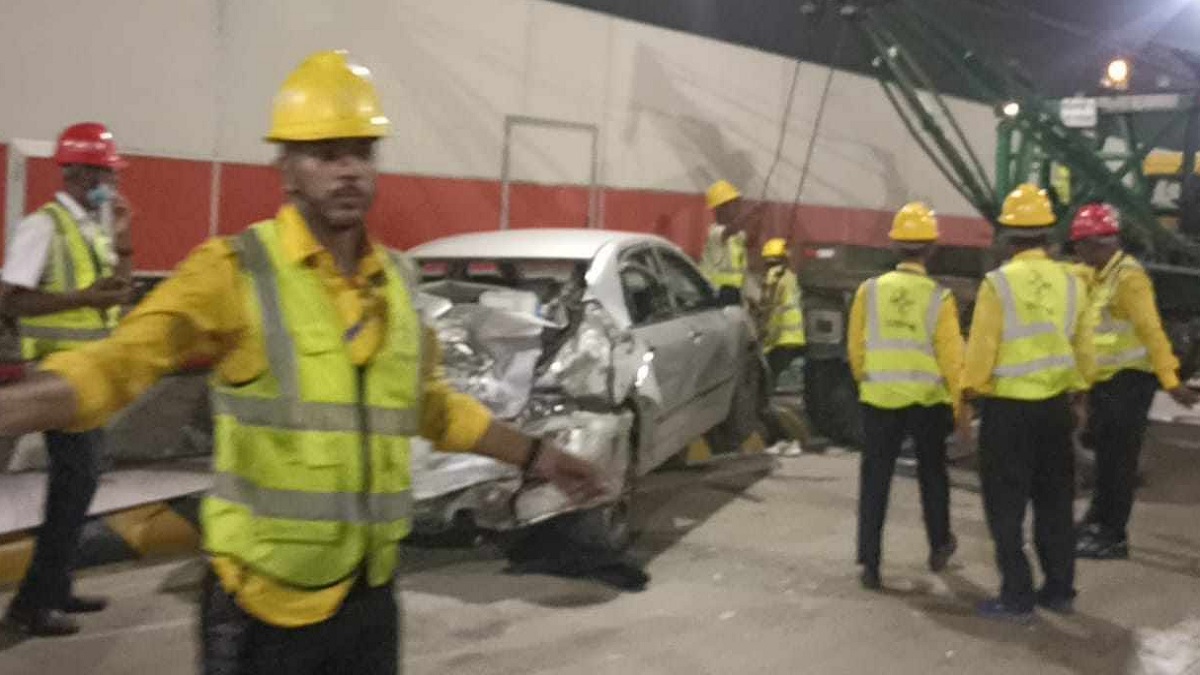 বঙ্গবন্ধু টানেলের ভেতর বাস-প্রাইভেটকার সংঘর্ষ