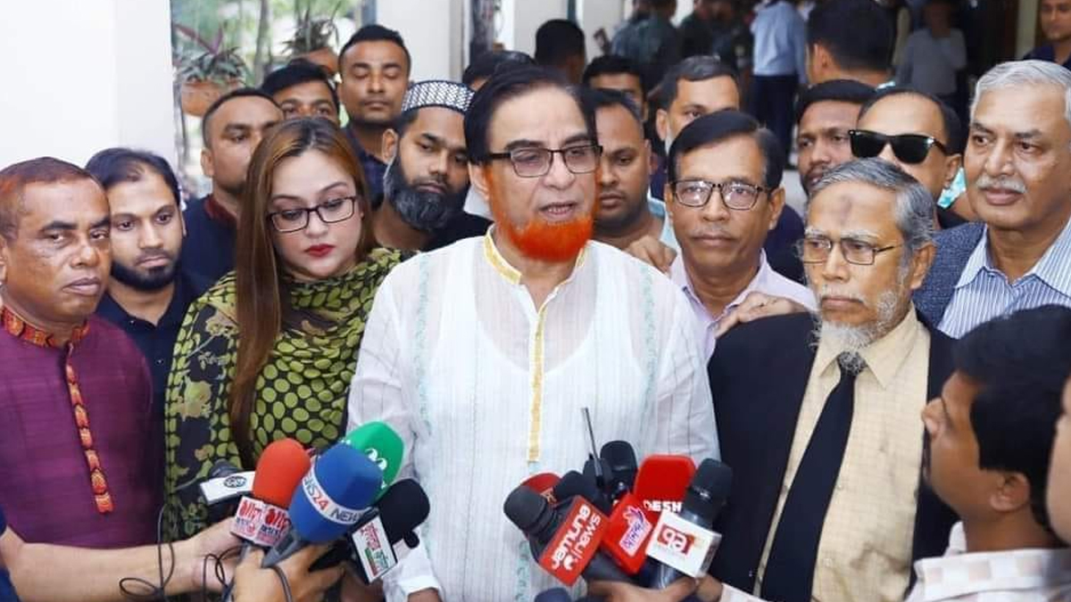 হাত-পা ভেঙে দেয়ার হুমকি; বাহাউদ্দিন বাহারকে শোকজ