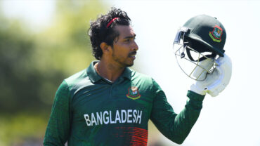 সৌম্যের রেকর্ডগড়া সেঞ্চুরিতেও সিরিজ বাঁচাতে পারলো না বাংলাদেশ