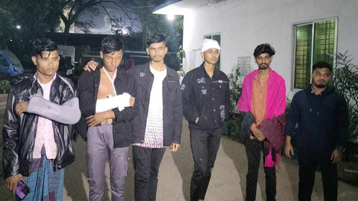 ফেনীতে নৌকার প্রচারণায় দুর্বৃত্তদের হামলা, আহত ৩