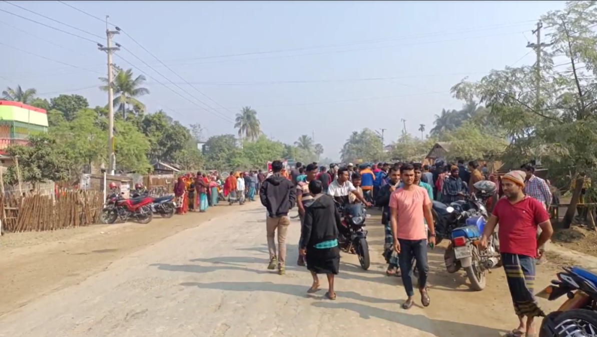 মেহেরপুরে বাসের ধাক্কায় বিক্রয় প্রতিনিধি নিহত, আহত-১