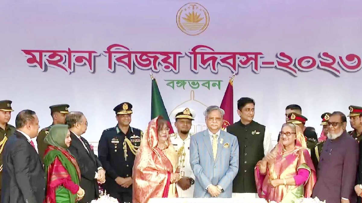 বিজয় দিবসে বঙ্গভবনে রাষ্ট্রপতির সংবর্ধনা অনুষ্ঠানে প্রধানমন্ত্রী