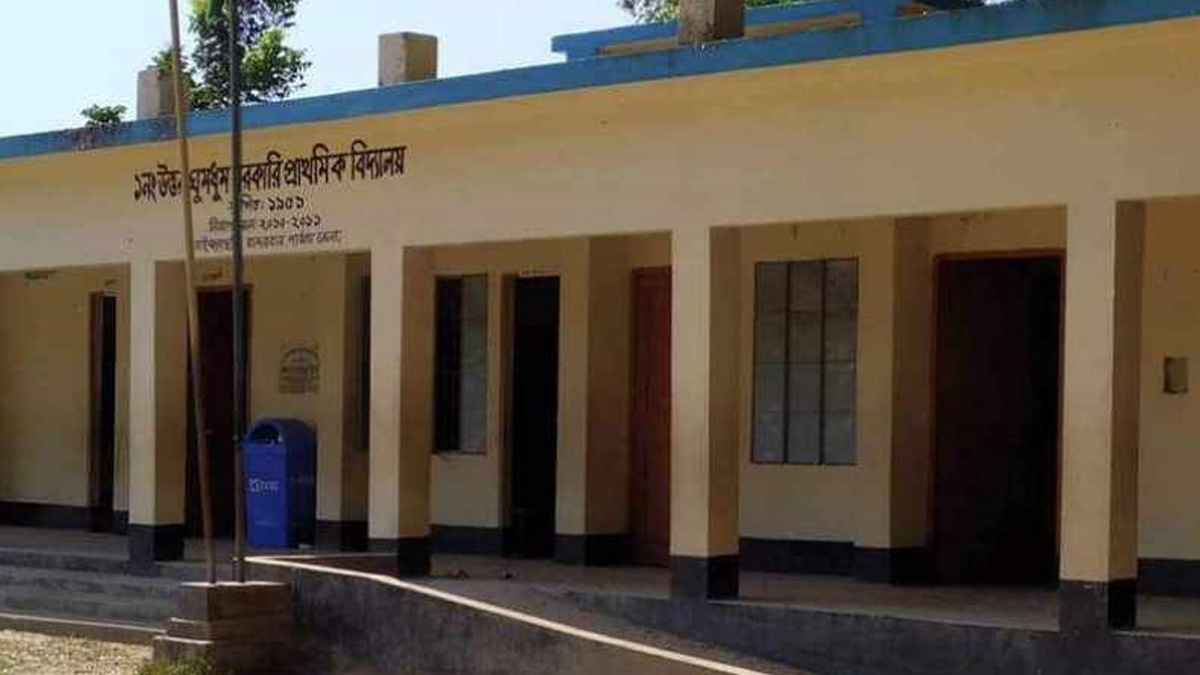 সীমান্তে লাগাতার গোলাগুলি, নাইক্ষ্যংছড়িতে ঝুঁকি নিয়েই খুলেছে স্কুল