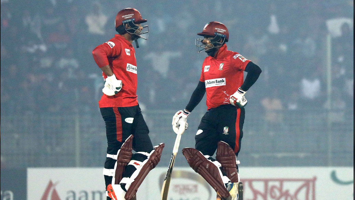 শেহজাদ-রিয়াদের ব্যাটে জয়ে ফিরলো বরিশাল