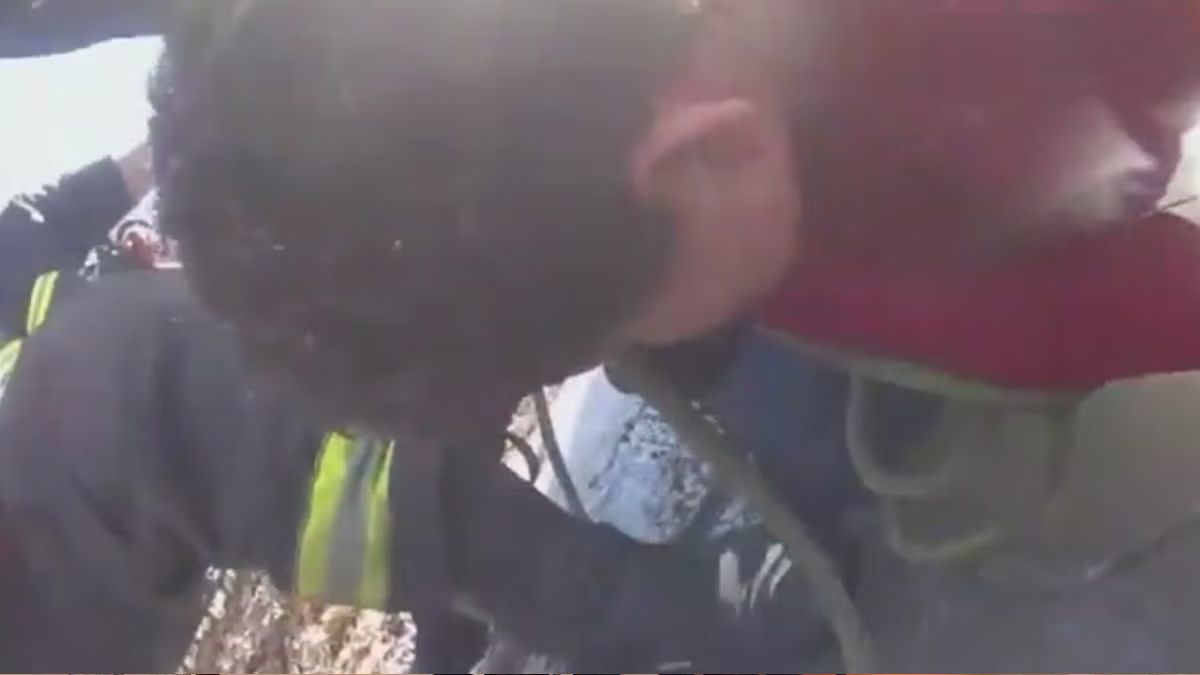 যুক্তরাষ্ট্রে বরফে জমাট বাঁধা পুকুর থেকে উদ্ধার এক শিশু