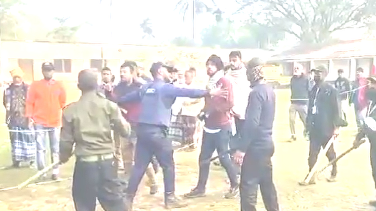 কুমিল্লায় নৌকায় প্রকাশ্যে সিল মারা নিয়ে হট্টগোল