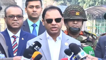 নির্বাচনের পরিবেশ শান্তিপূর্ণ আছে, ভোট প্রদান শেষে সেনাপ্রধান