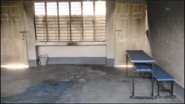 শরীয়তপুরে ভোটকেন্দ্রে দুর্বৃত্তদের আগুন