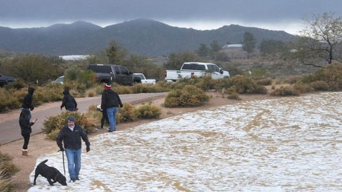 আটলান্টিকে সৃষ্ট শক্তিশালী ঝড়ের কবলে যুক্তরাষ্ট্র
