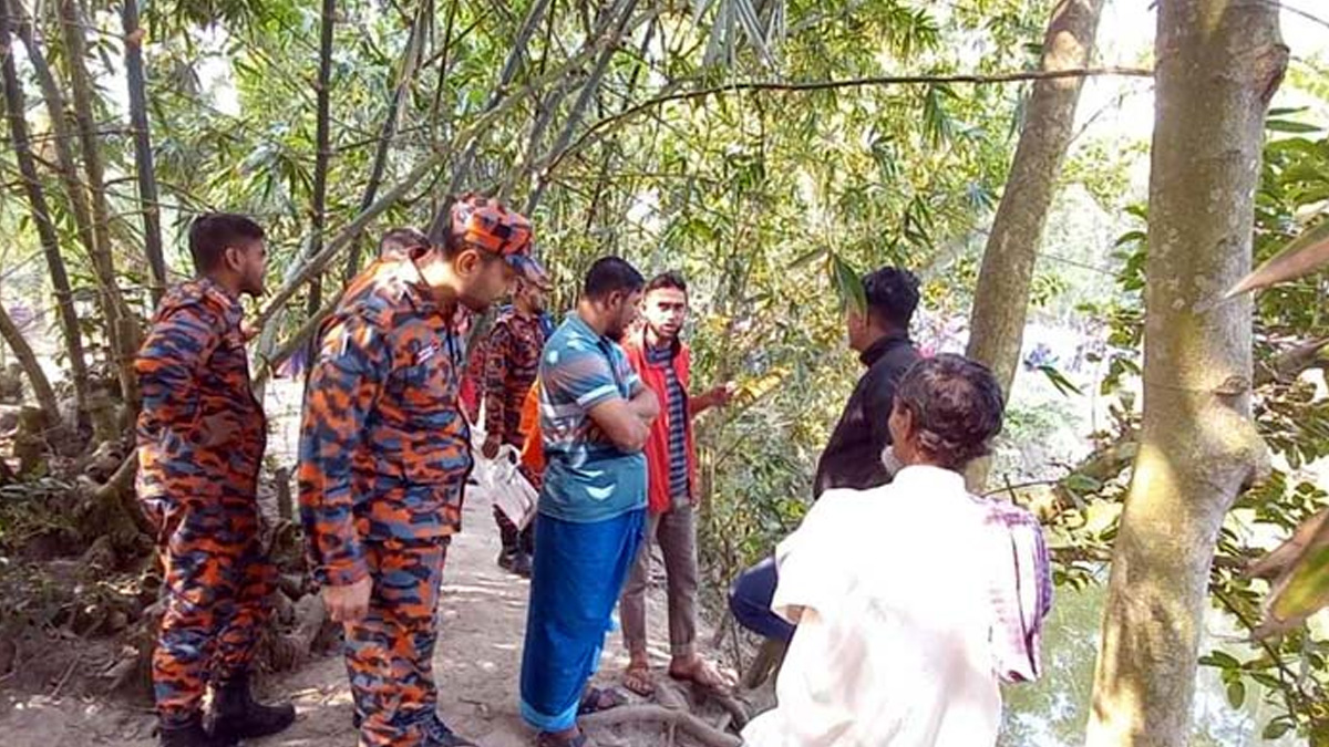 ব্রাহ্মণবাড়িয়ায় দীঘিতে ভেসে উঠলো বিচ্ছিন্ন দুই পা