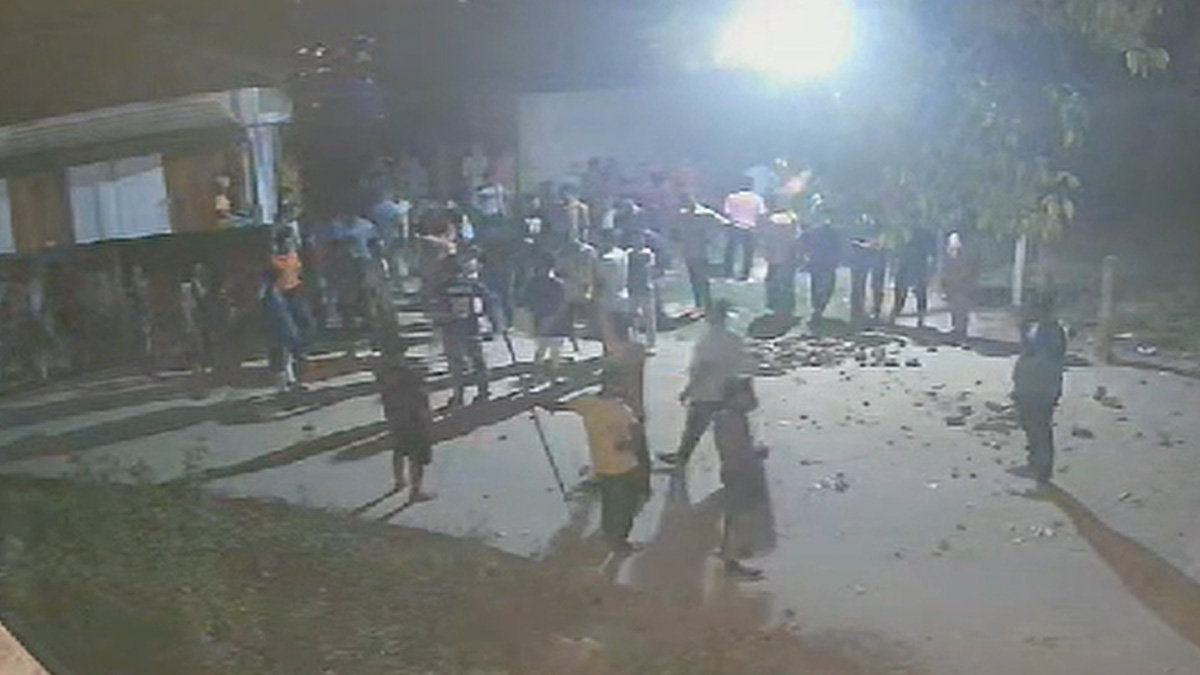 তরমুজ কেনা নিয়ে দু’পক্ষের সংঘর্ষে আহত ২০
