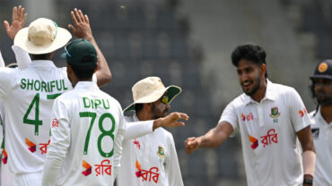 খালেদের বীরত্বে প্রথম সেশনটা নিজেদের করে নিলো বাংলাদেশ