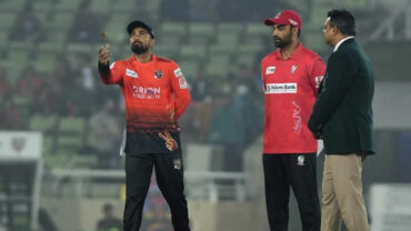 টস জিতে ফিল্ডিংয়ে বরিশাল; কুমিল্লার একাদশে ফিরলেন মোস্তাফিজ