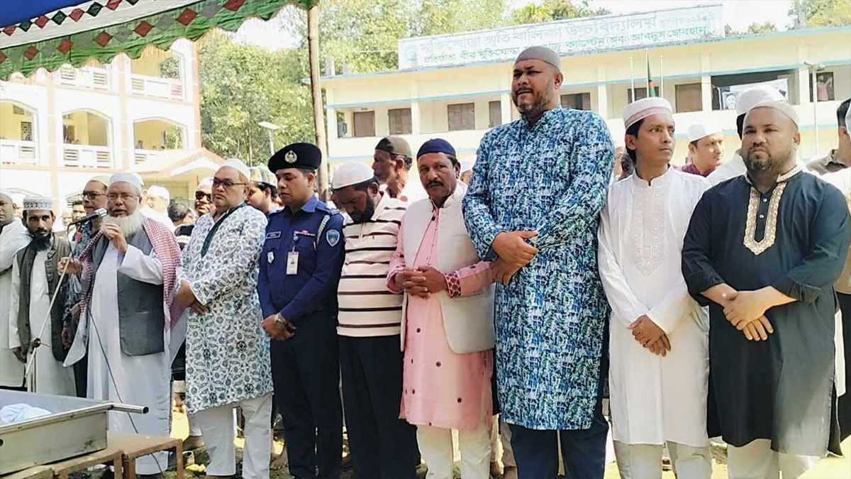 ‘ছোটপাখি’ ফাইরুজ চিরতরে ঘুমালো বাবা-মা’র পাশেই