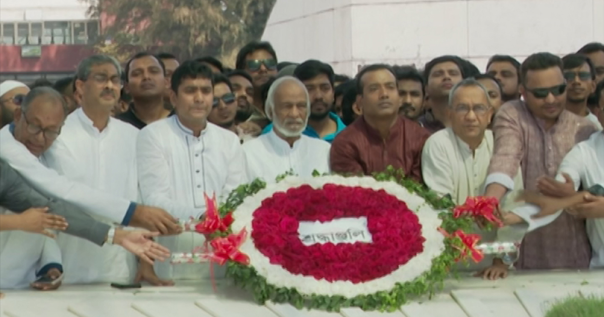 বাংলাদেশে গণতন্ত্র মৃত: আব্দুল মঈন খান