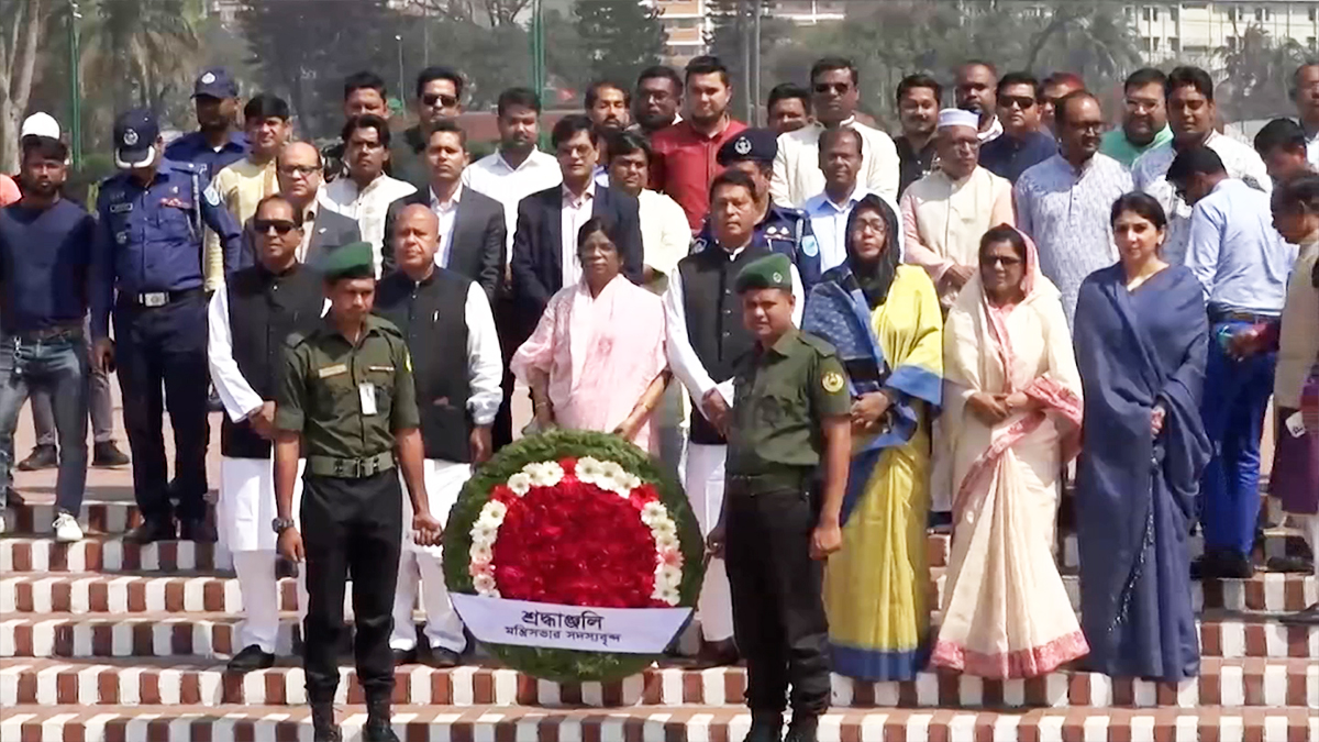 স্মৃতিসৌধে শহীদদের প্রতি শ্রদ্ধা জানালেন ৭ প্রতিমন্ত্রী