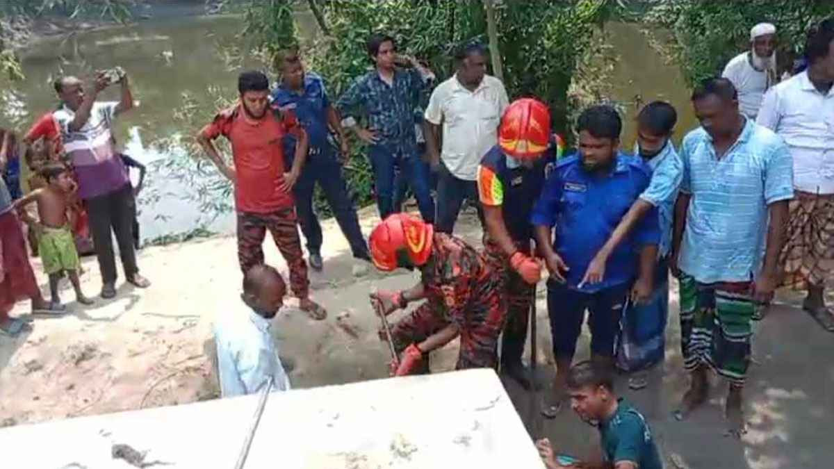 ব্রাহ্মণবাড়িয়ায় সেপটিক ট্যাংক পরিষ্কার করতে নেমে ৩ শ্রমিকের মৃত্যু