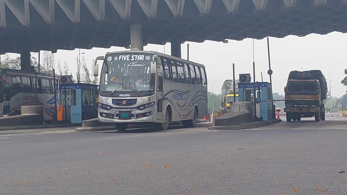 বঙ্গবন্ধু সেতুতে ২৪ ঘণ্টায় যান পারাপার ৪৩ হাজার, টোল আদায় তিন কোটির বেশি