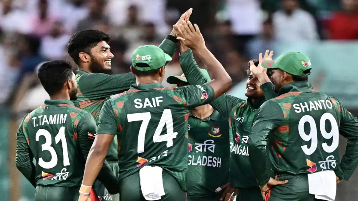 বাঘের থাবায় ধুঁকছে জিম্বাবুয়ে, ৪১ রানে নেই ৭ উইকেট