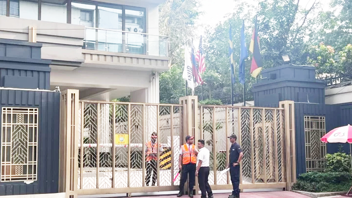 পিটার হাসের বাসায় সুশীল সমাজের সঙ্গে ডোনাল্ড লু’র বৈঠক