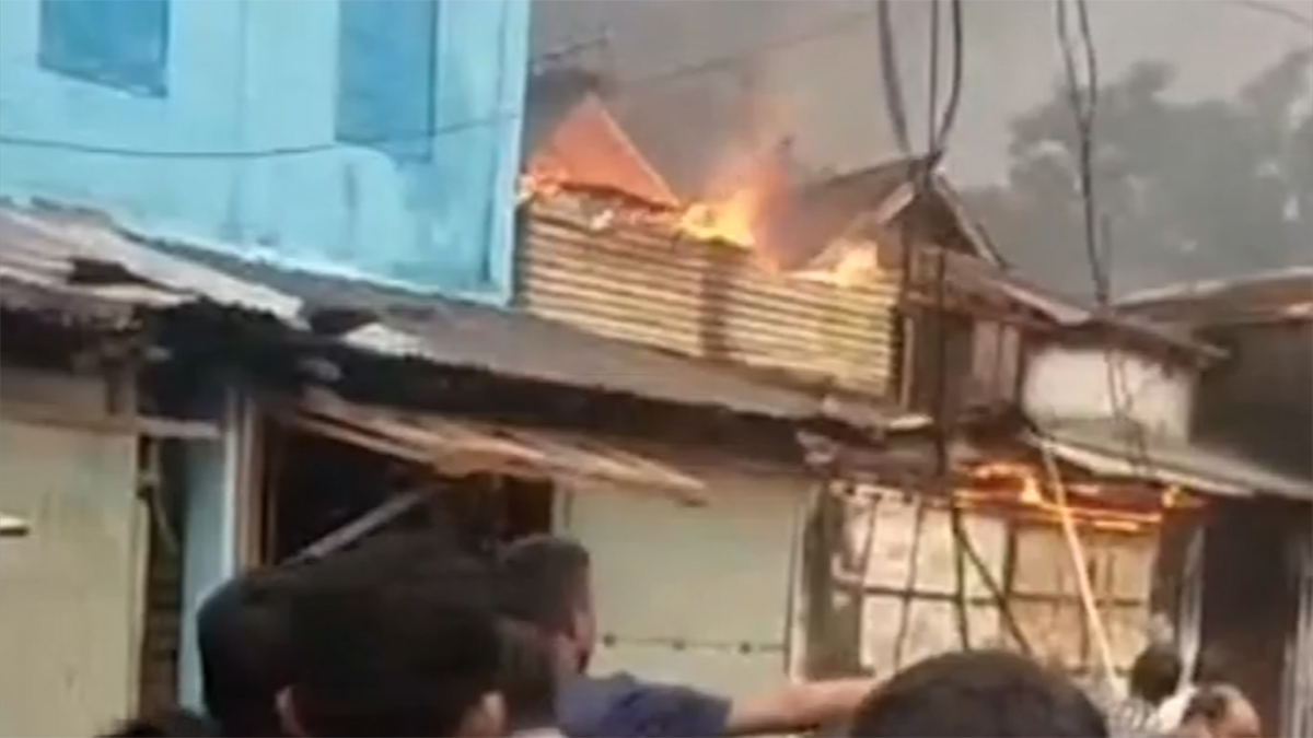 হবিগঞ্জে অগ্নিকাণ্ডে ক্ষতিগ্রস্ত ৪ দোকান