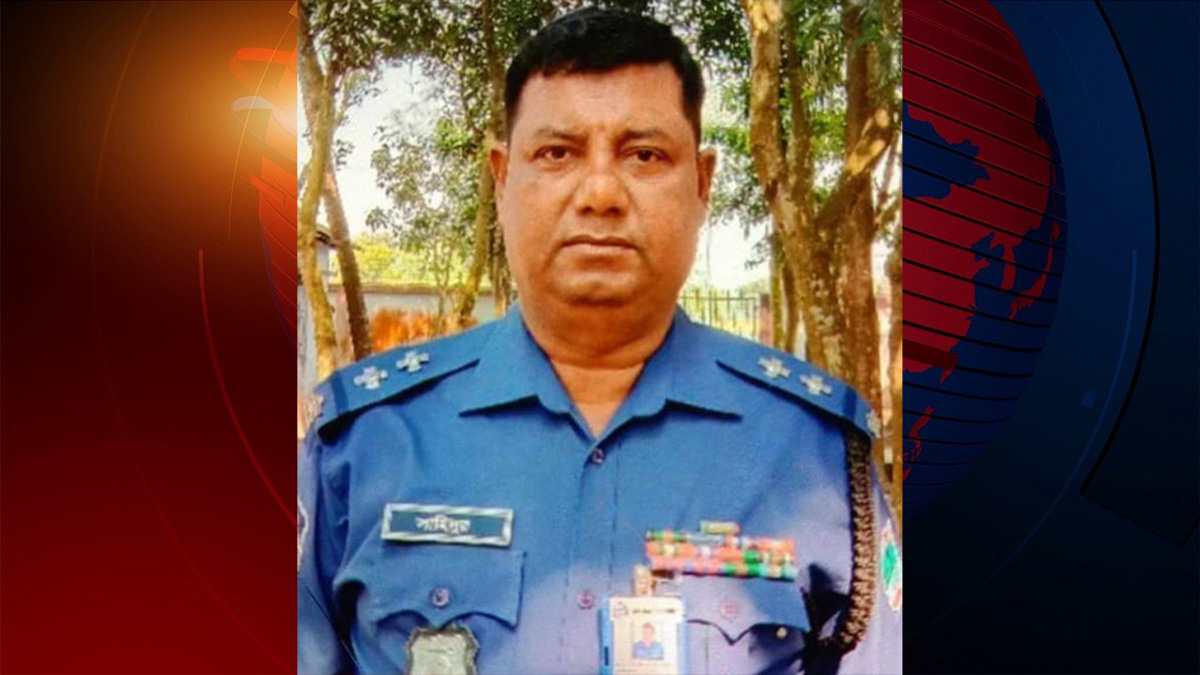কুষ্টিয়ায় ট্রেনে কাটা পড়ে পুলিশ কর্মকর্তা নিহত