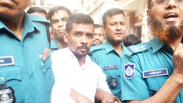 এবার মানবপাচার মামলায় ৪ দিনের রিমান্ডে মিল্টন সমাদ্দার
