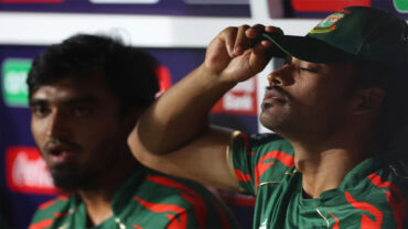 ৭০-এর আগেই সাজঘরে ৭ টাইগার