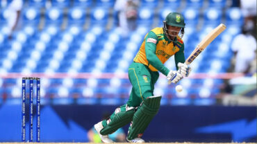 ডি কক-মিলারের ব্যাটে ইংলিশদের বিপক্ষে লড়াকু সংগ্রহ দক্ষিণ আফ্রিকার