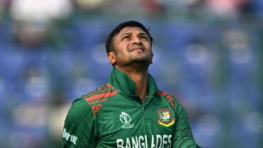 অলরাউন্ডার র্যাঙ্কিংয়ে হিসেবের বাইরে চলে যাচ্ছেন সাকিব