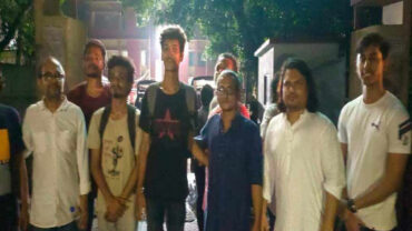 রাবির ৩ শিক্ষার্থীকে ছাড়িয়ে ফিরলেন শিক্ষকরা