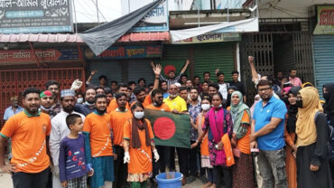 শেরপুরে শহর পরিচ্ছন্নতা ও ট্রাফিক ব্যবস্থার দায়িত্বে শিক্ষার্থীরা