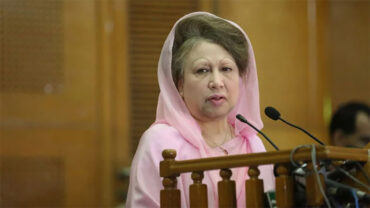 অবরোধ-হরতালে ৪২ জনকে হত্যা মামলা থেকে খারিজ পেলেন খালেদা জিয়া