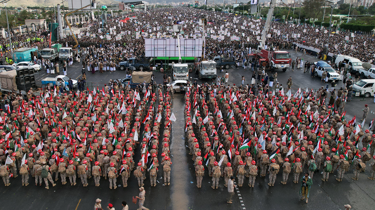 ফিলিস্তিনিদের ওপর আগ্রাসন বন্ধের দাবিতে বিশাল সমাবেশ ইয়েমেনে