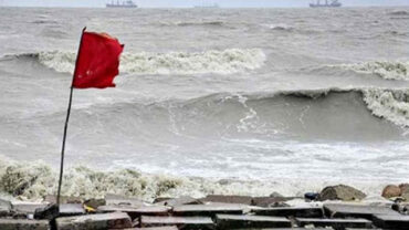 দেশের চার সমুদ্রবন্দরে ৩ নম্বর সতর্কতা জারি