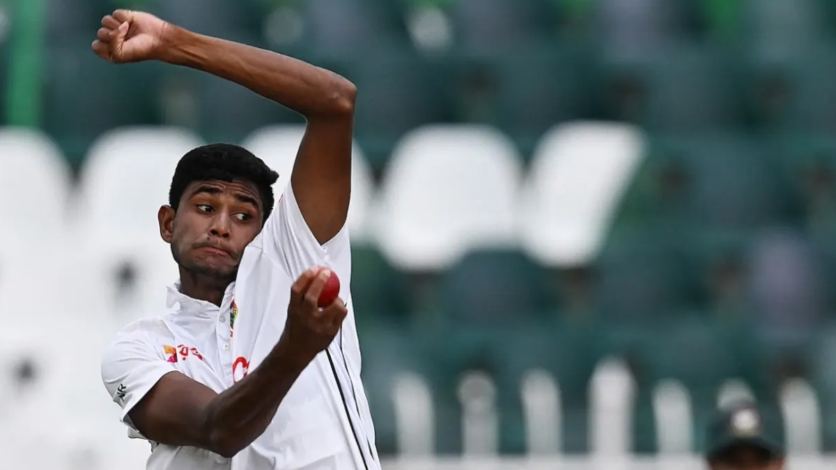 রাওয়ালপিন্ডিতে দেখা মিললো আরেক এক্সপ্রেসের