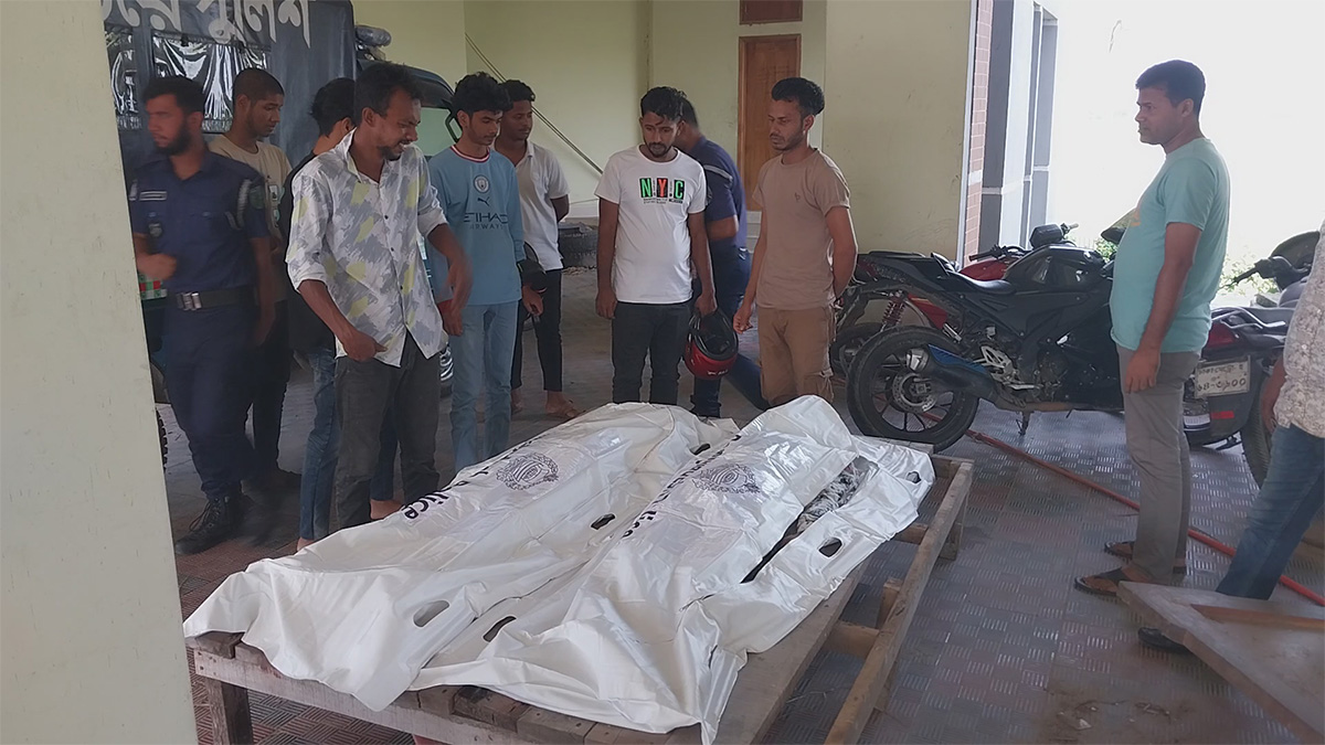 কুয়াকাটা থেকে ফেরার পথে মোটরসাইকেল দুর্ঘটনায় দুই শিক্ষার্থী নিহত