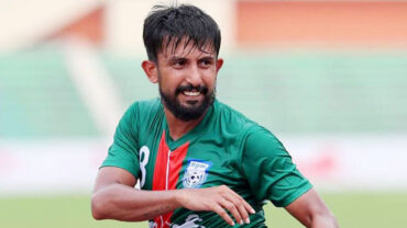 সাবেক ফুটবল অধিনায়ক মামুনুলের বাড়িতে হামলা