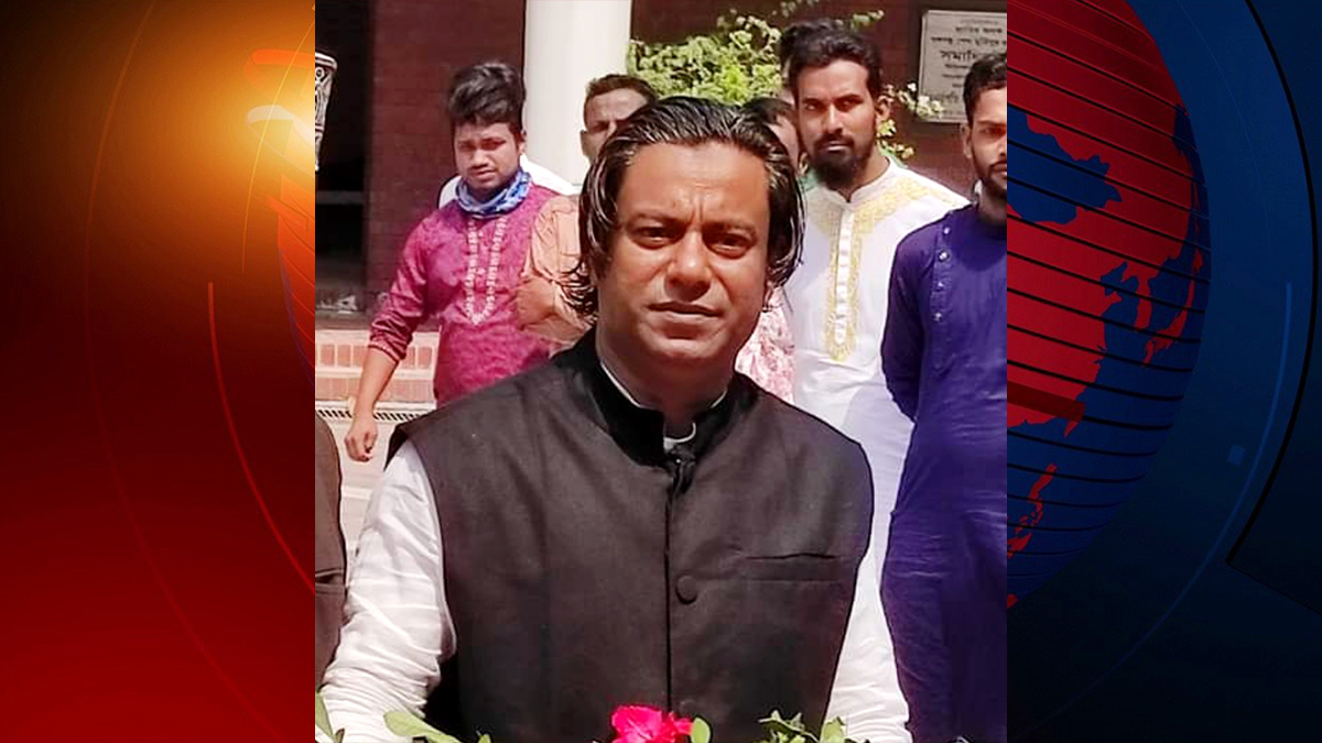 রাজবাড়ীর সাবেক মেয়র তিতু গ্রেফতার, থানায় হস্তান্তর