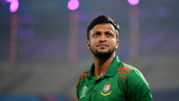 শেয়ার কারসাজির অভিযোগে সাকিবকে ৫০ লাখ টাকা জরিমানা