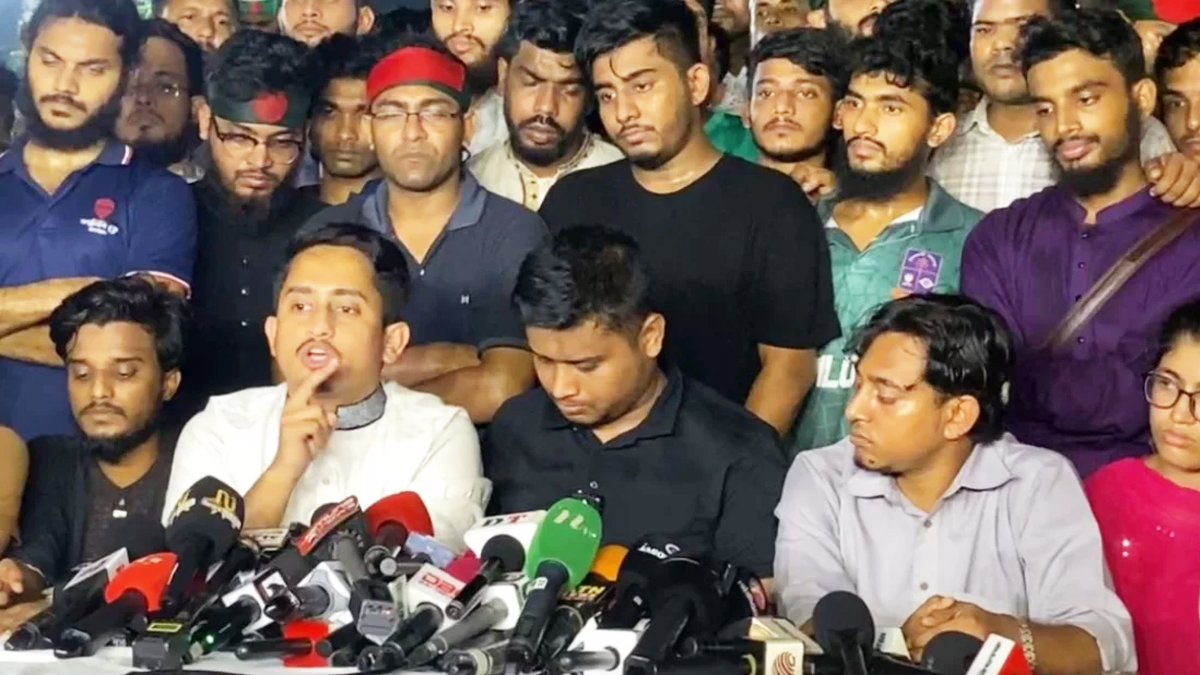 বৈষম্যবিরোধী ছাত্র আন্দোলনের আহ্বায়ক কমিটি: আহ্বায়ক হাসনাত, সদস্য সচিব আরিফ সোহেল