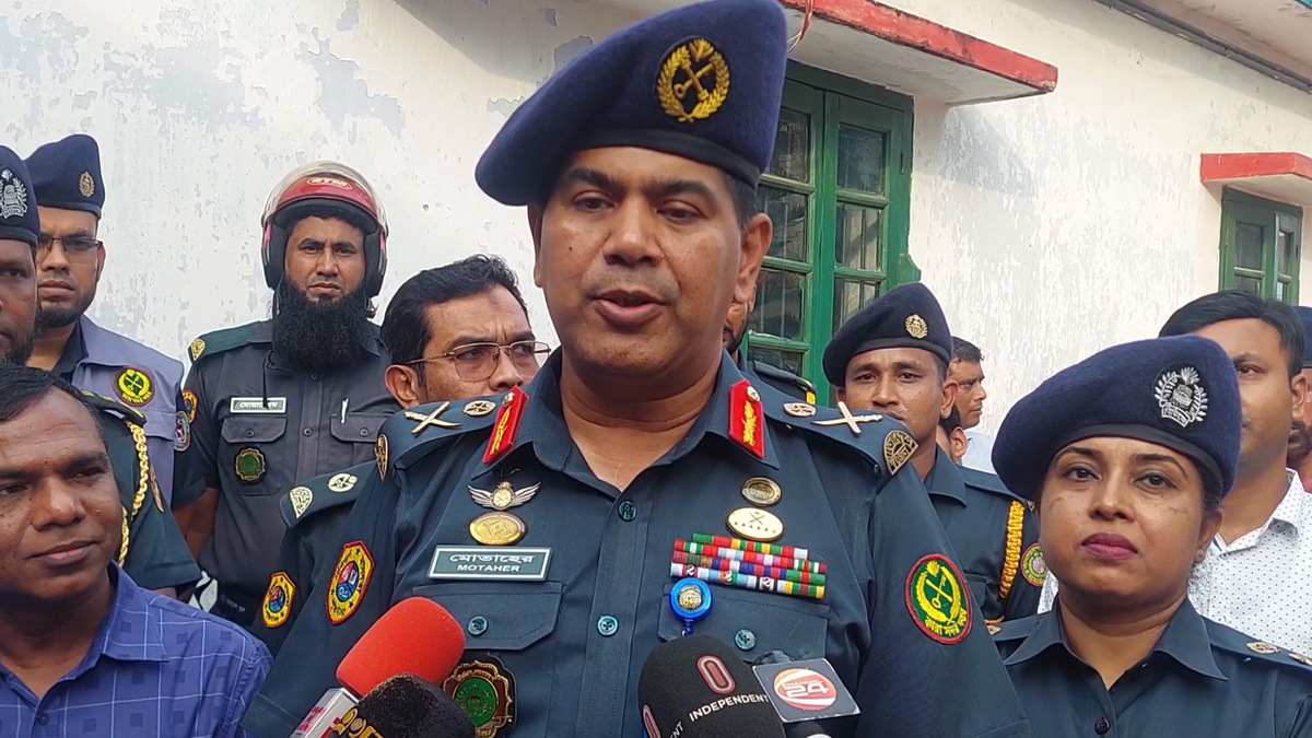 কারাগার থেকে পালানো প্রায় ৫০০ আসামি এখনও পলাতক: কারা মহাপরিদর্শক