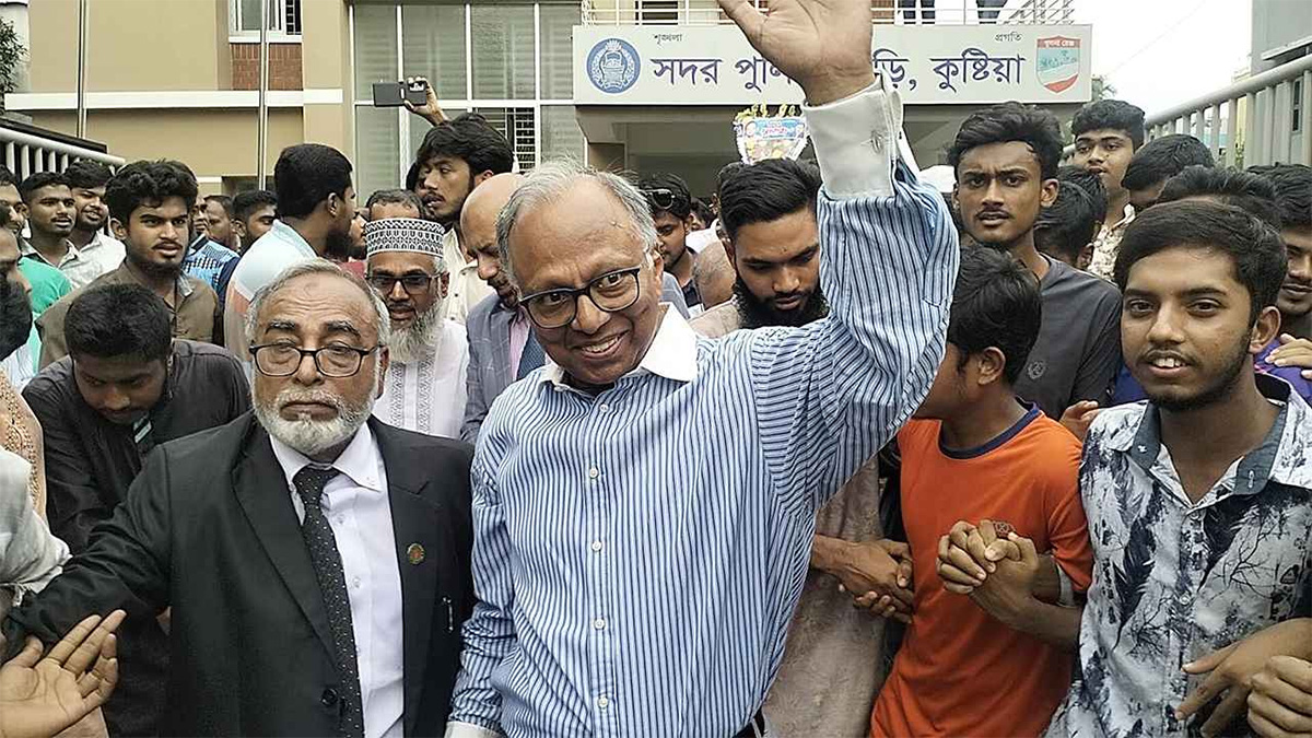 মাহমুদুর রহমানের ওপর হামলার ঘটনায় শেখ হাসিনাসহ ৪৭ জনের বিরুদ্ধে মামলা