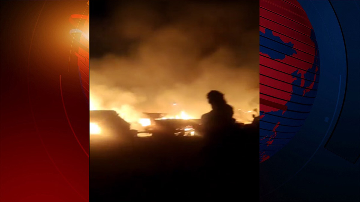 চট্টগ্রামে পাহাড়তলীতে দোকানে আগুন