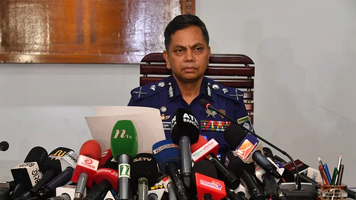 বর্তমান আইজিপি ময়নুল ইসলামকে পররাষ্ট্র মন্ত্রণালয়ে ন্যস্ত