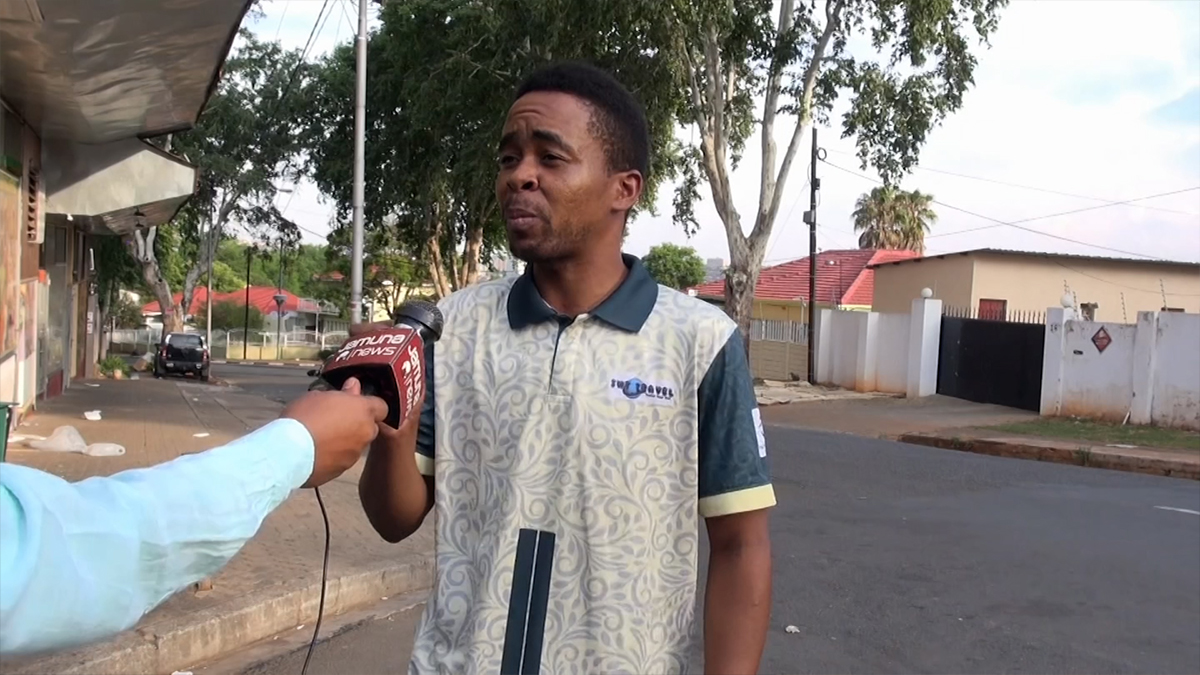 ভিনদেশে থেকেই বাংলা ভাষা রপ্ত করেছেন দক্ষিণ আফ্রিকার যুবক ‘মহিন’