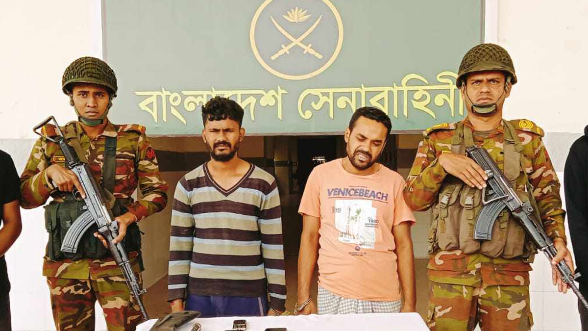 কুষ্টিয়ায় সেনাবাহিনীর অভিযানে মাদকসহ আটক ২
